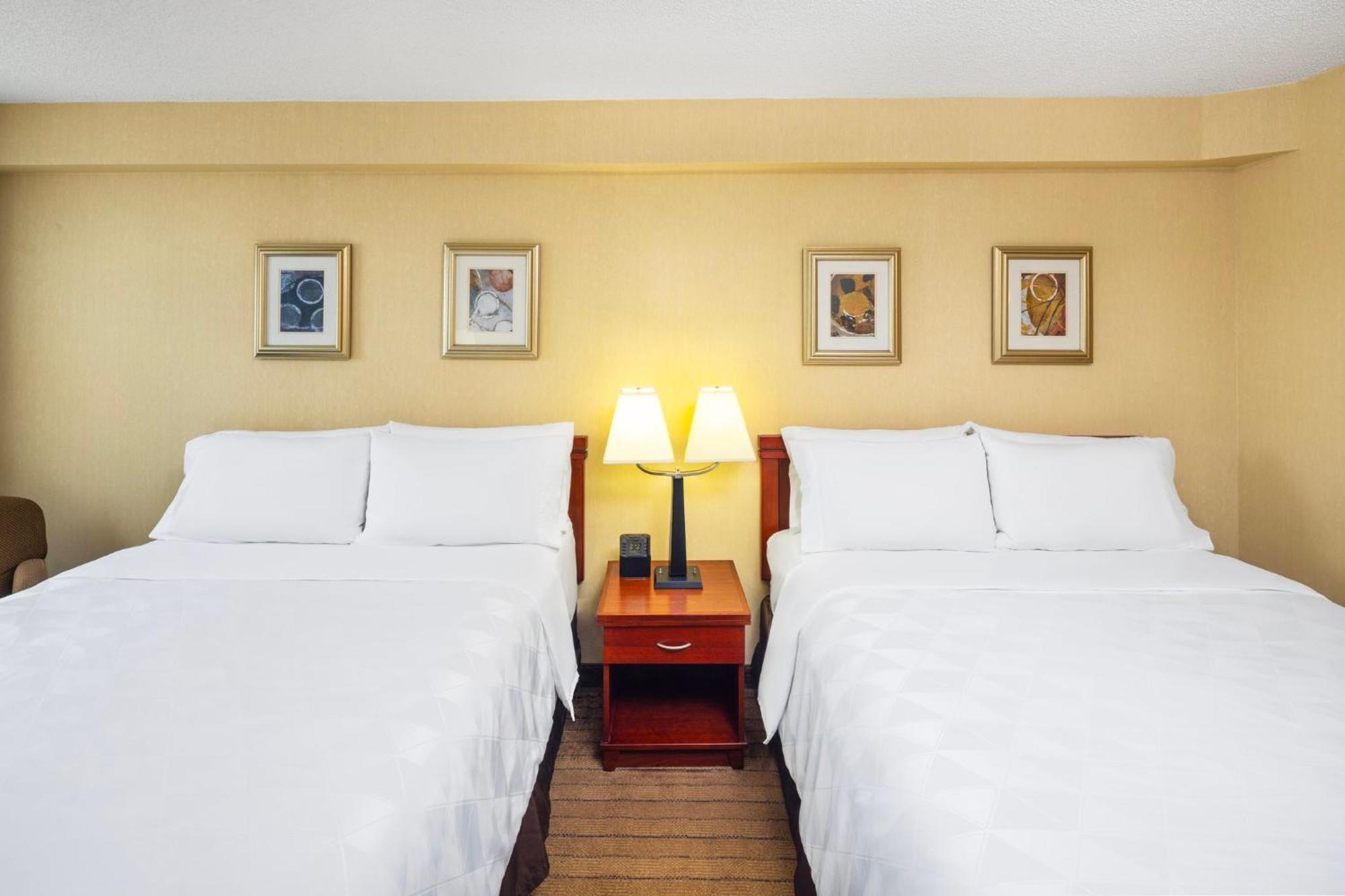 Holiday Inn Laval Montreal By Ihg Екстер'єр фото