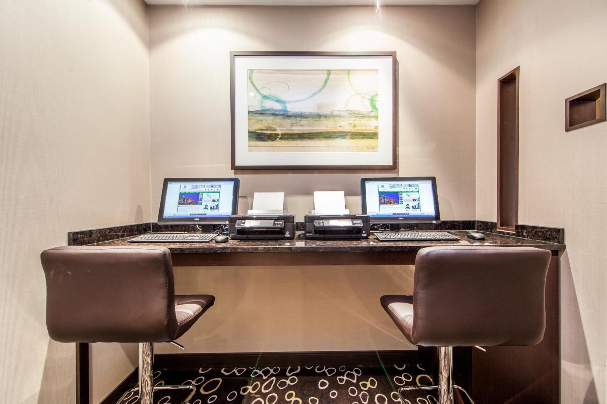 Holiday Inn Laval Montreal By Ihg Екстер'єр фото